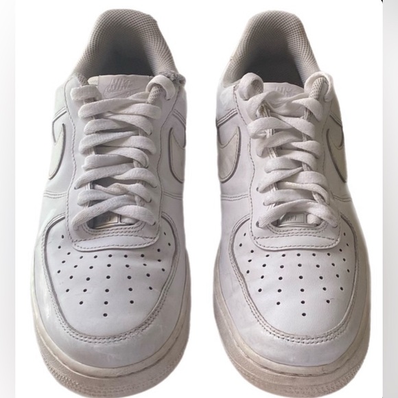 Nike Air Force 1 ‘07 Triple White Size 8 Mens Low 2022 CW2288-111 - Picture 4 of 10